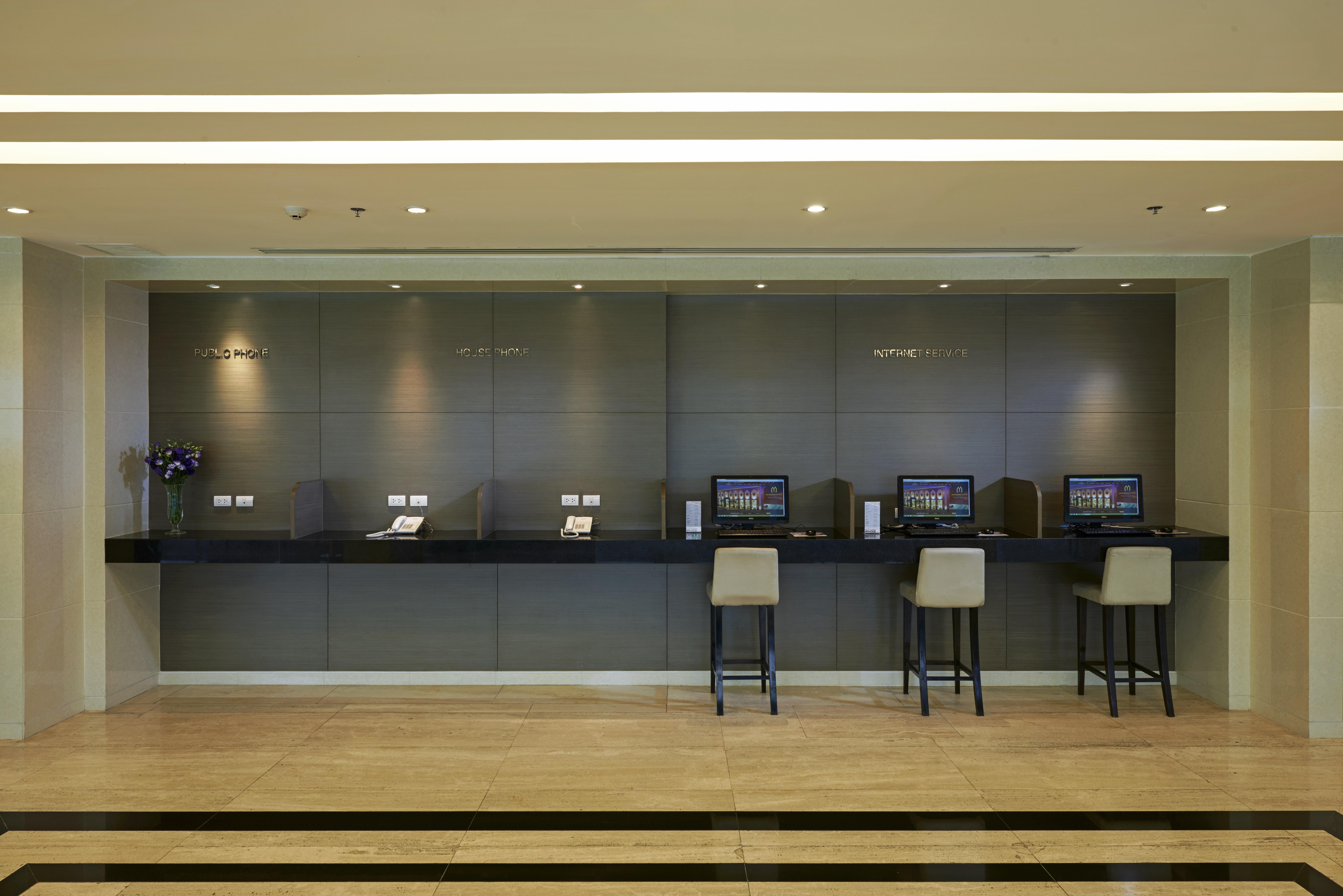 แมนดาริน โฮเทล แมนเนจ บาย เซ็นเตอร์พอยต์  Hotel กรุงเทพมหานคร ภายนอก รูปภาพ